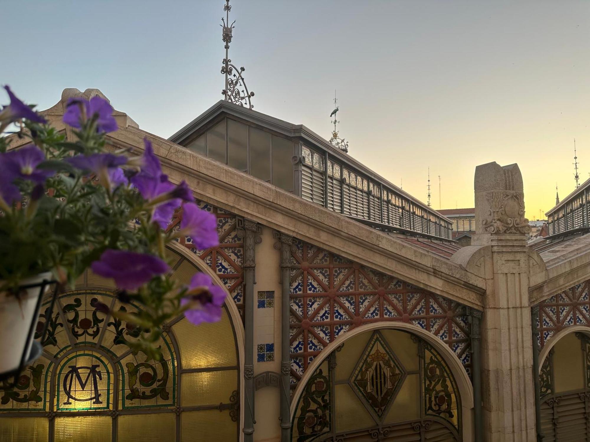 Mirador 2 Del Mercado Central - Habitacion Con Bano Privado En El Centro De La Ciudad Vella Valencia Exterior foto